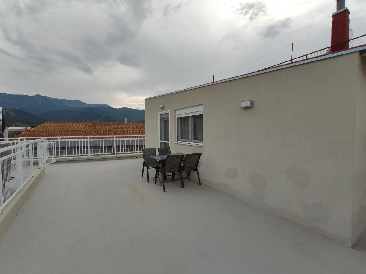 Roof Top Limenas  Luaran gambar
